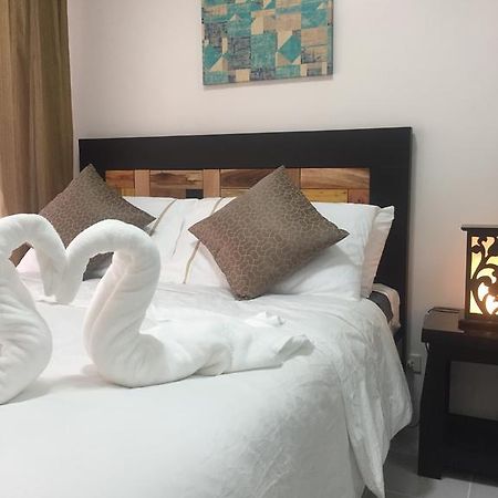 Aaa Condominium Tagaytay City Exteriér fotografie